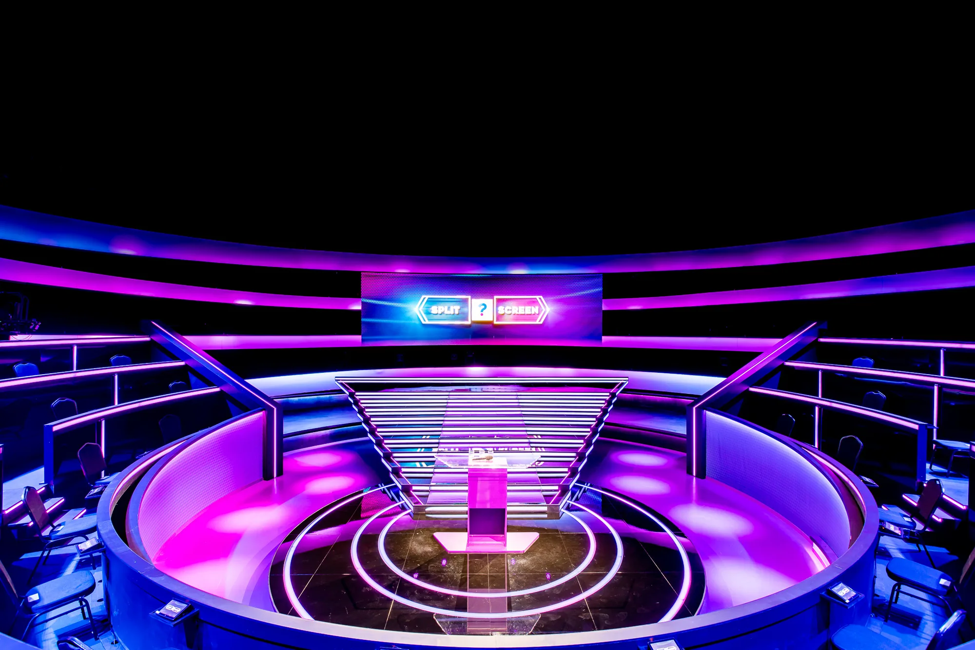 Split Screen TV set with round shapes filled with pixel LED strips